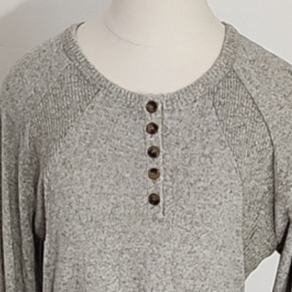 Warm & Cozy Lifestyle Top Lightweight Knit Pullover Long Sleeve Gray Size L - Picture 7 of 14